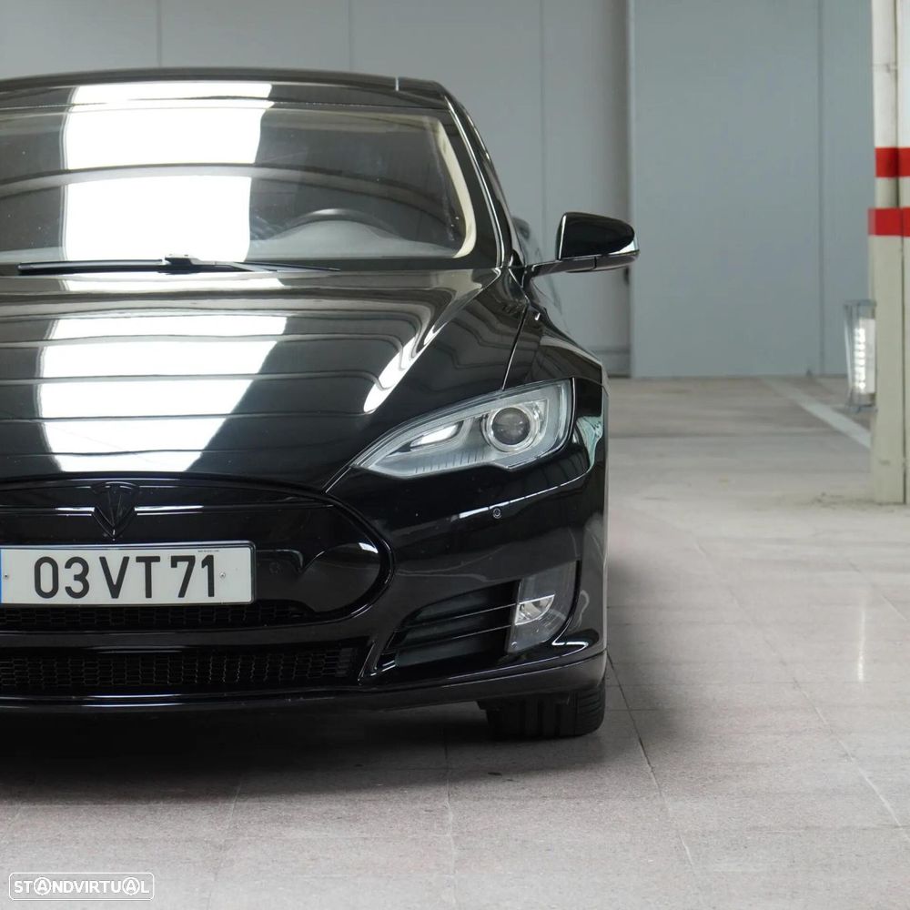 Tesla Model S 85 - 39