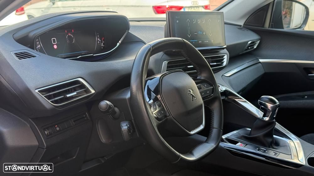 Peugeot 3008 1.5 BlueHDi Active Pack — fotografia 5