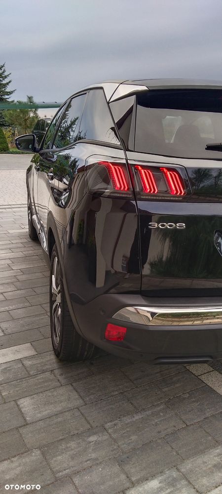 Peugeot 3008 1.6 PureTech HYbrid Allure S&S EAT8 - 22