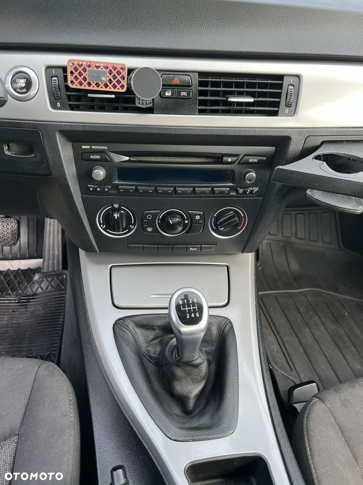 BMW Seria 3 320d - 14