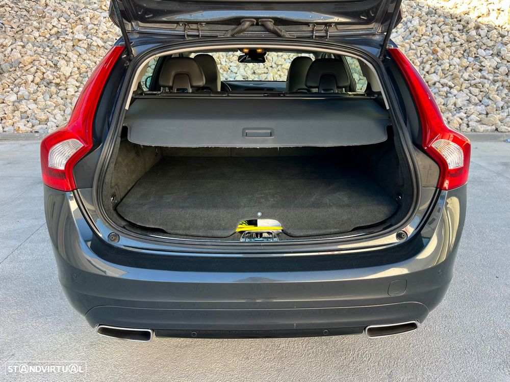 Volvo V60 D6 Plug-In-Hybrid AWD Geartronic Summum - 50