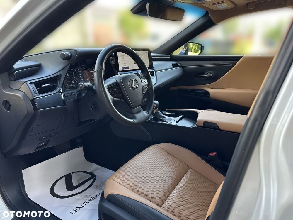 Lexus ES 300h Business Edition - 14