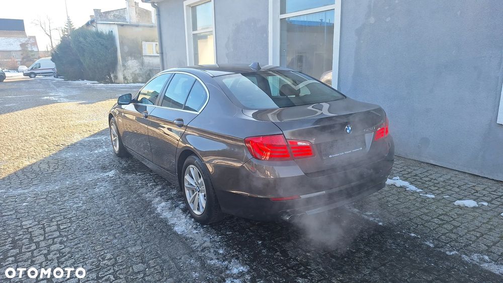 BMW Seria 5 528i Sport-Aut Luxury Line - 6