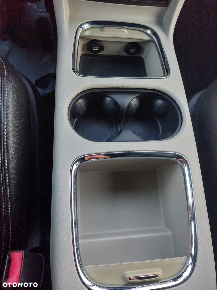 Dodge Grand Caravan - 22