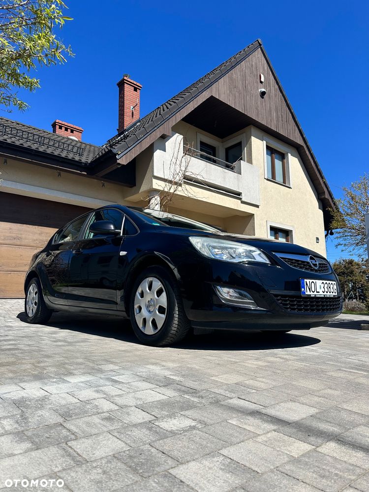 Opel Astra 1.4 Turbo Design Edition - 2