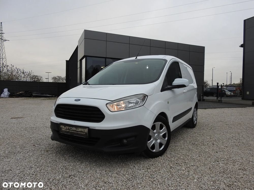 Ford Transit Courier - 2