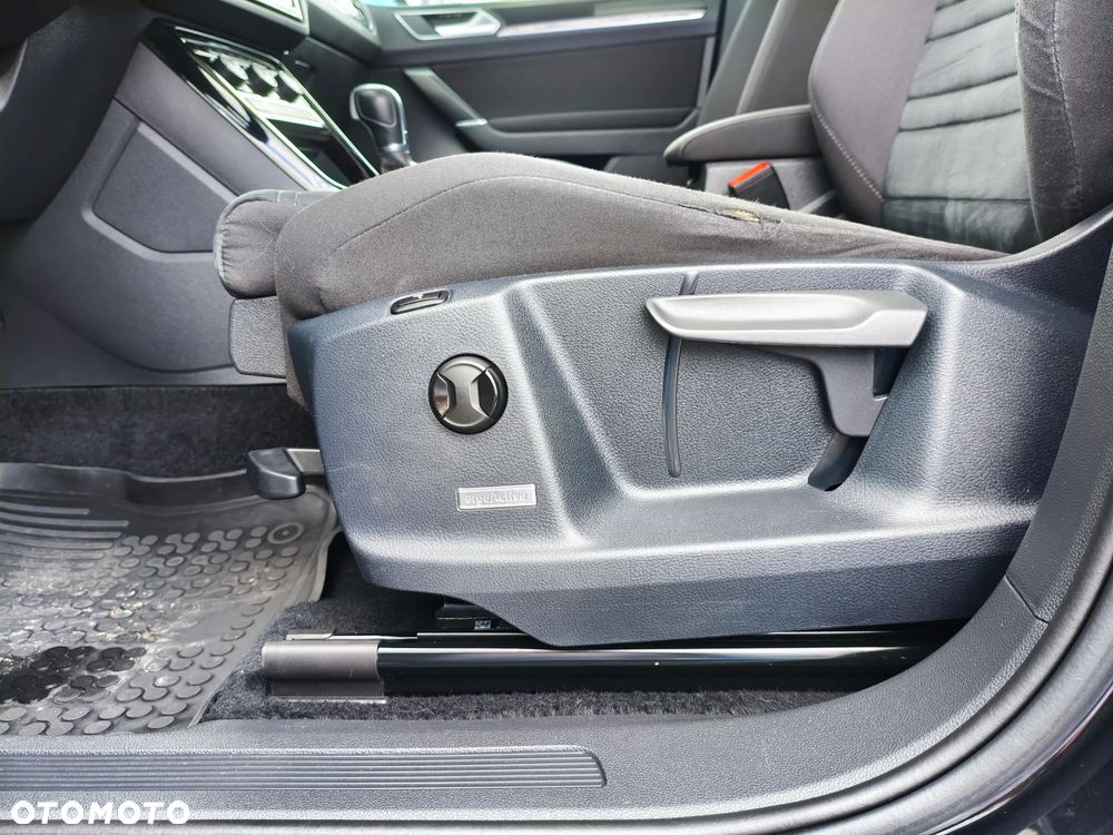 Volkswagen Touran 2.0 TDI BMT Highline DSG - 10