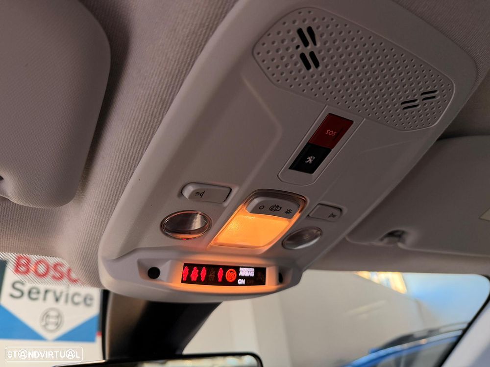 Peugeot 208 1.2 PureTech Active - 21