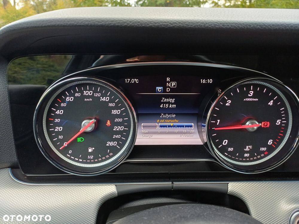 Mercedes-Benz Klasa E 200 d 9G-TRONIC - 26