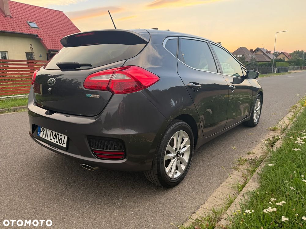 Kia Ceed 1.6 CRDi 136 DCT ISG GT Line - 4