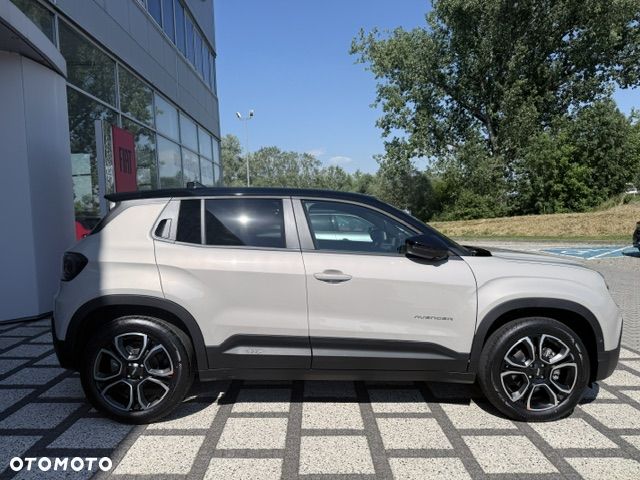 Jeep Avenger 1.2 T3 mHEV Summit eDCT6 - 8
