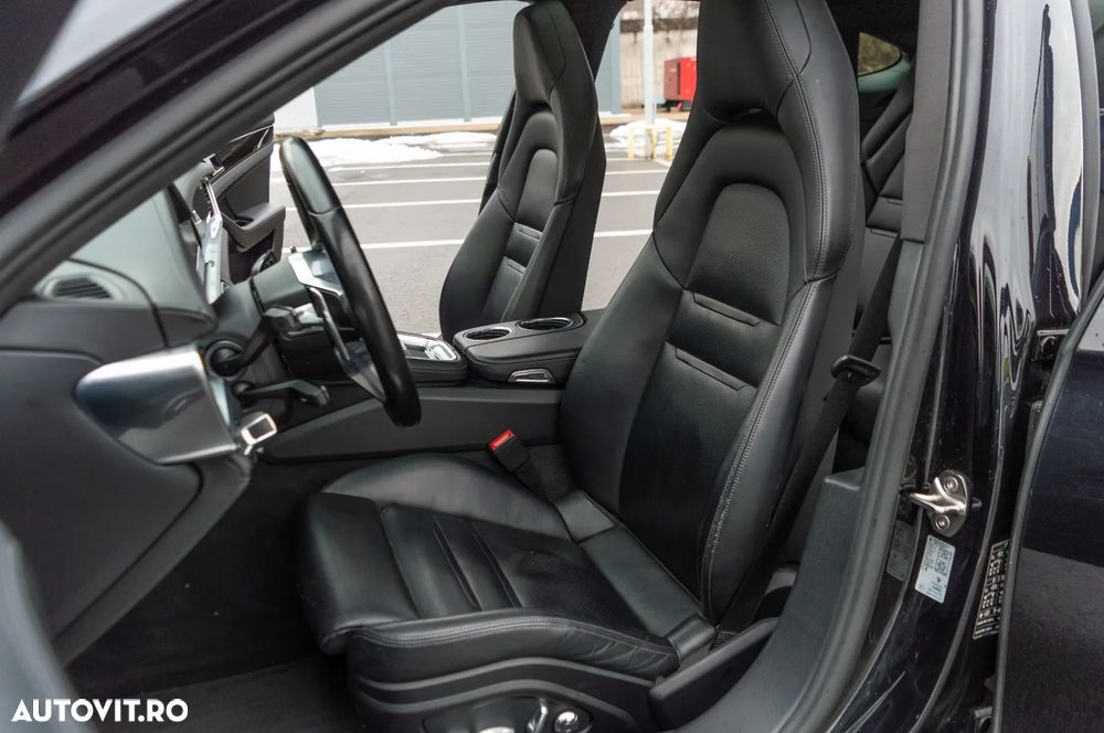 Porsche Panamera - 18
