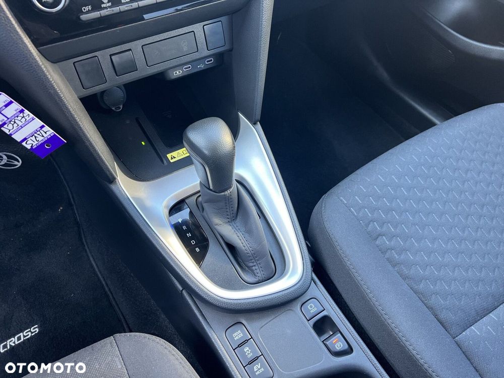 Toyota Yaris Cross Hybrid 1.5 Comfort - 24