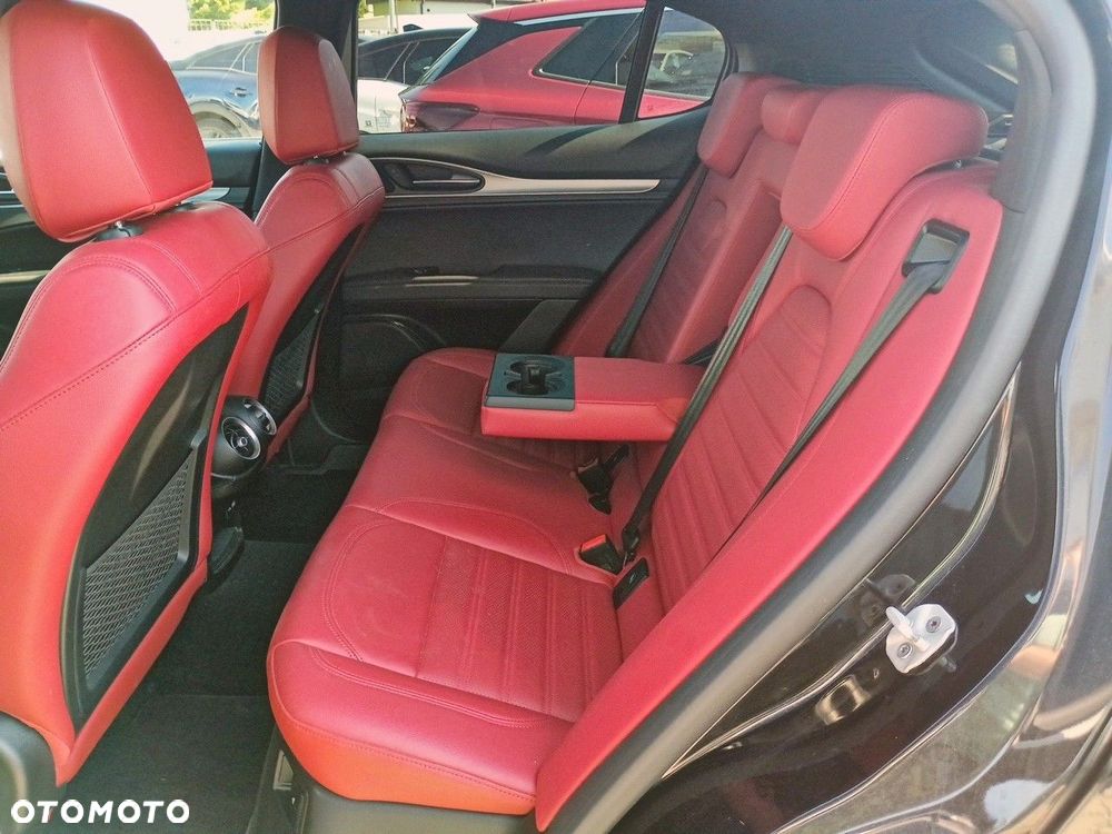 Alfa Romeo Stelvio 2.0 Turbo Veloce Q4 - 10
