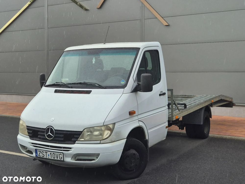 Mercedes-Benz Sprinter - 2
