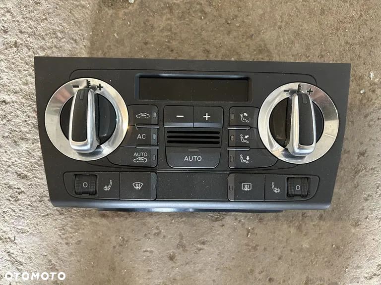 Panel klimatyzacji Audi A3 8p lift 8P0820043BN - 2