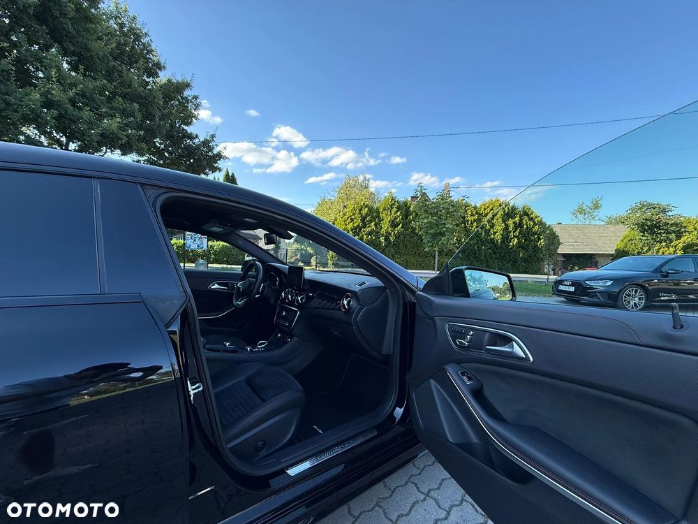 Mercedes-Benz CLA AMG 45 4-Matic - 23