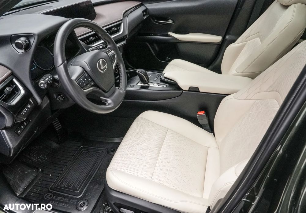 Lexus UX 300e Luxury - 12