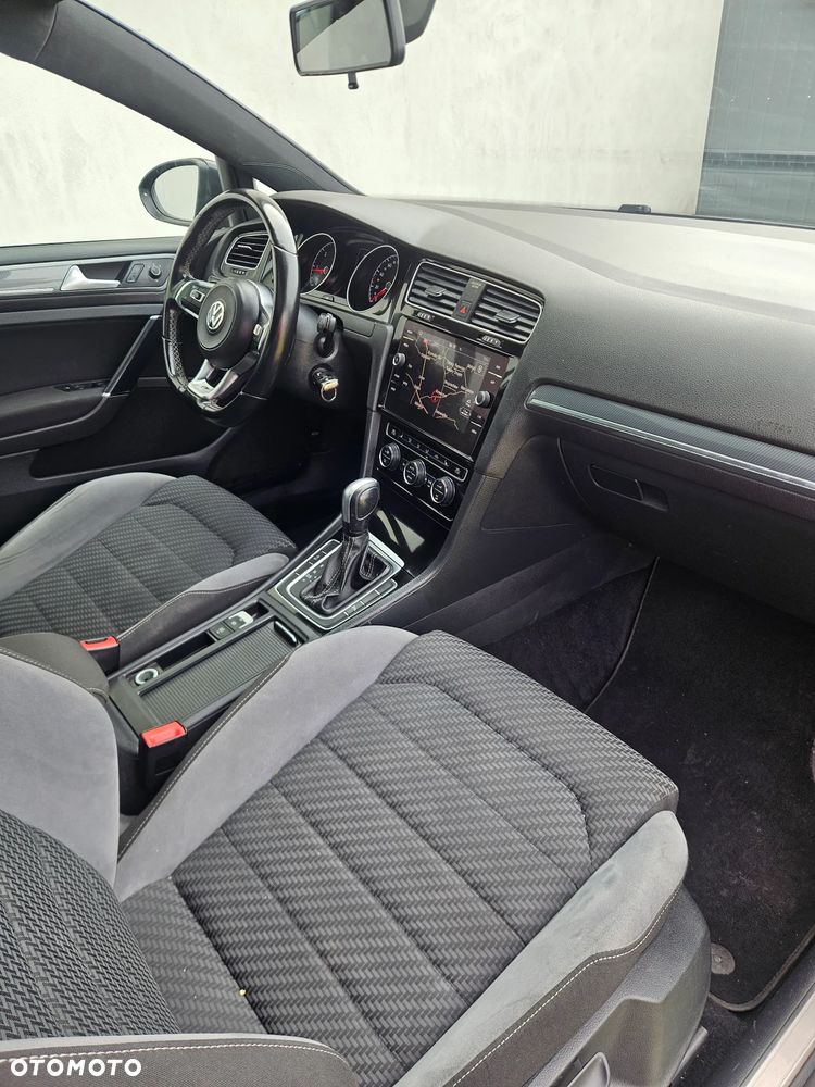 Volkswagen Golf 2.0 TDI SCR DSG R-Line - 12