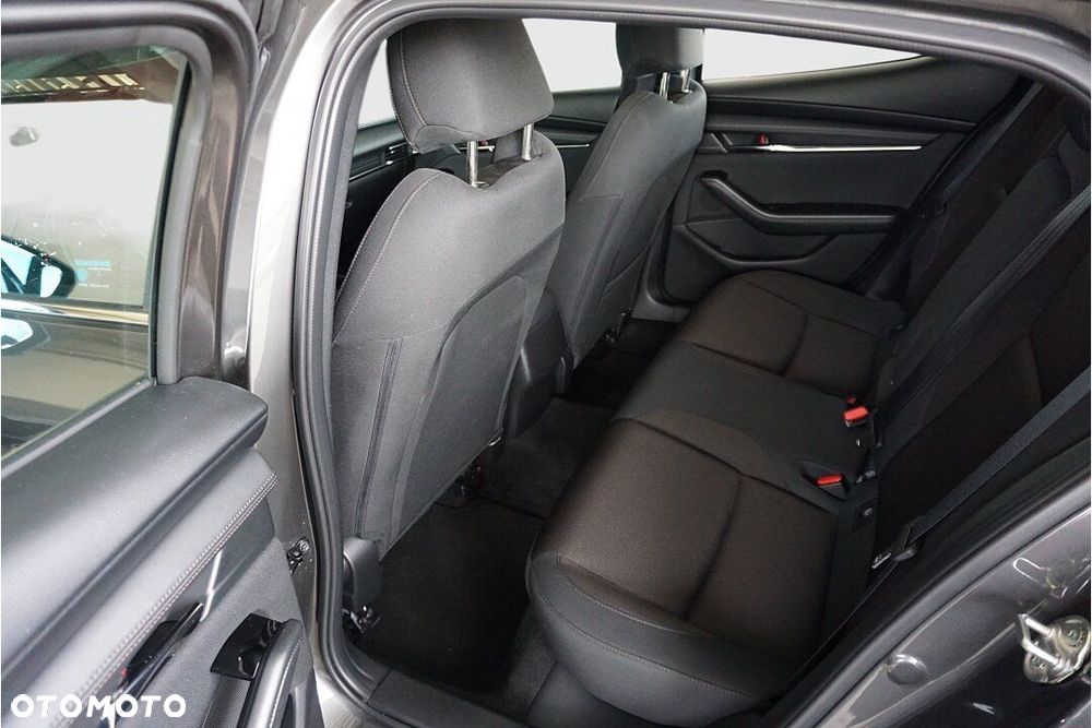Mazda 3 - 8