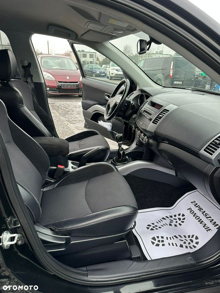 Mitsubishi Outlander - 8