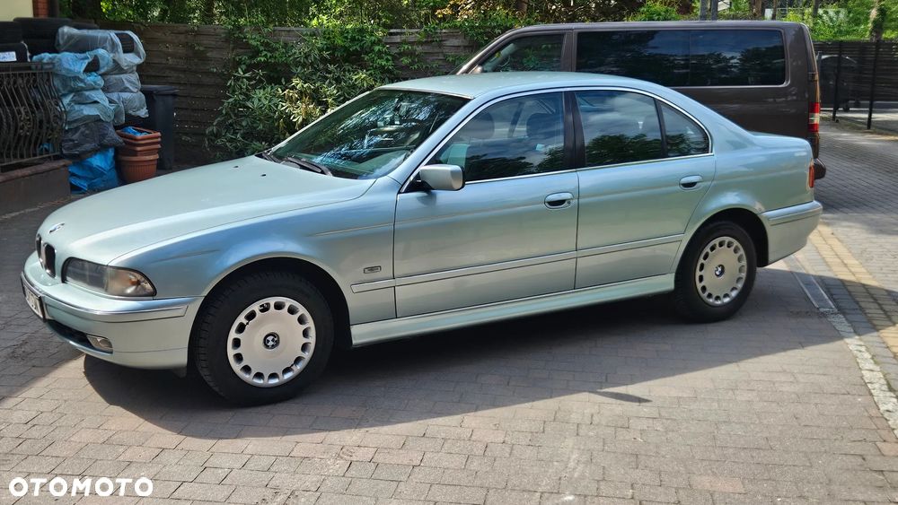 BMW Seria 5 523i - 10