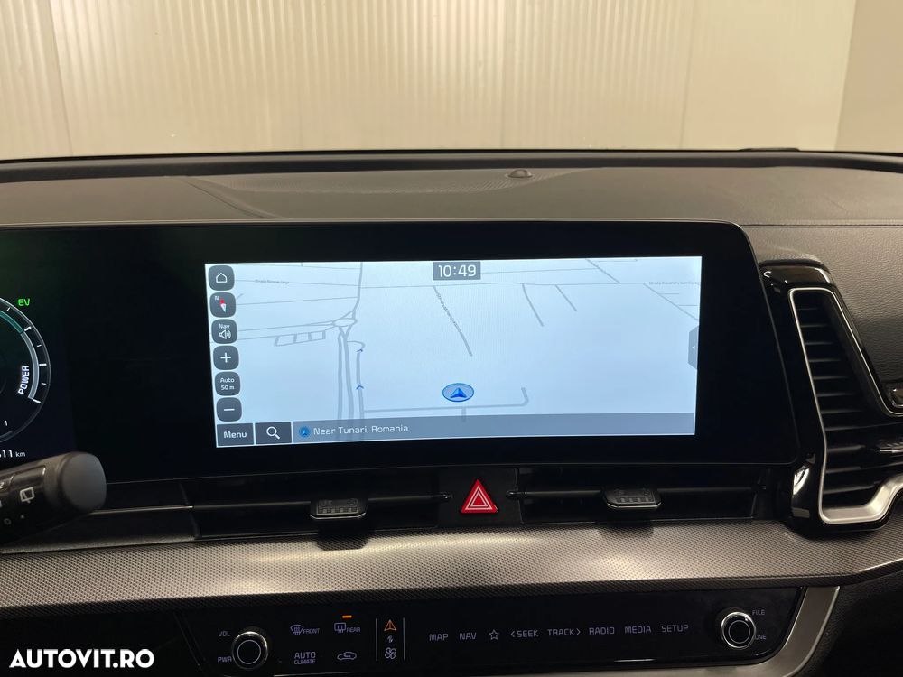 Kia Sportage 1.6 T-GDI HEV 6AT 4x4 Business Line - 13