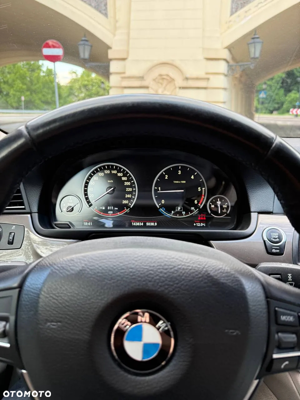 BMW Seria 5 525d xDrive - 6