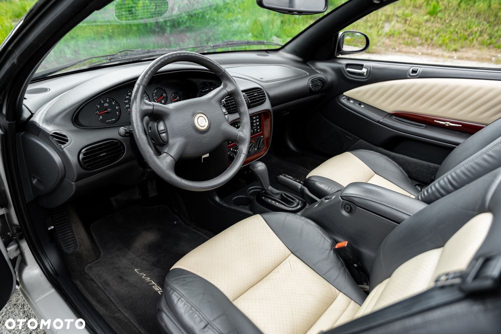 Chrysler Stratus - 20