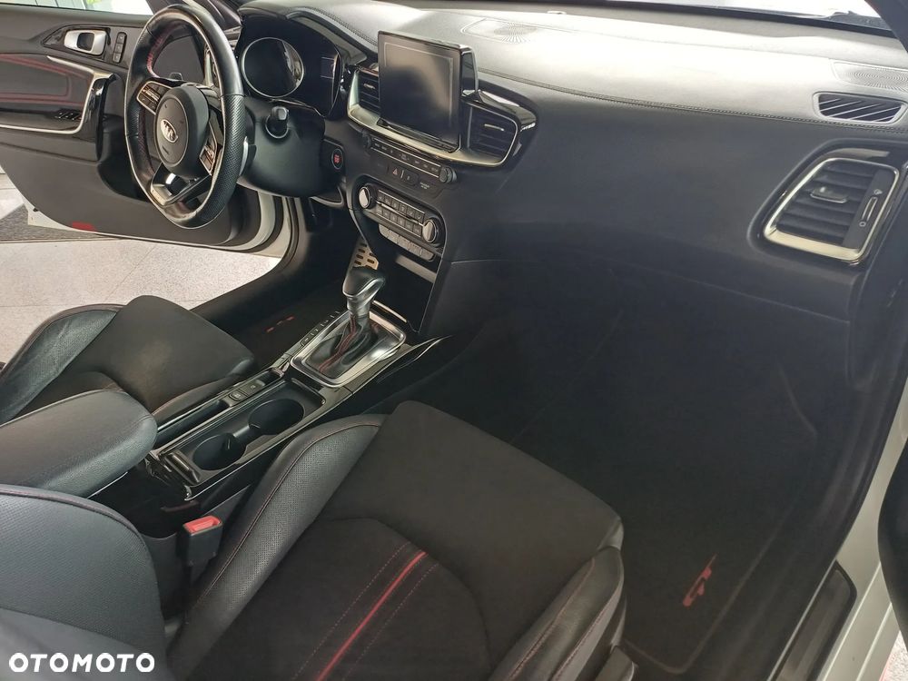 Kia ProCeed - 19