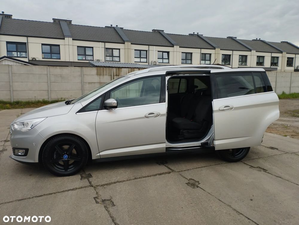 Ford Grand C-MAX - 10