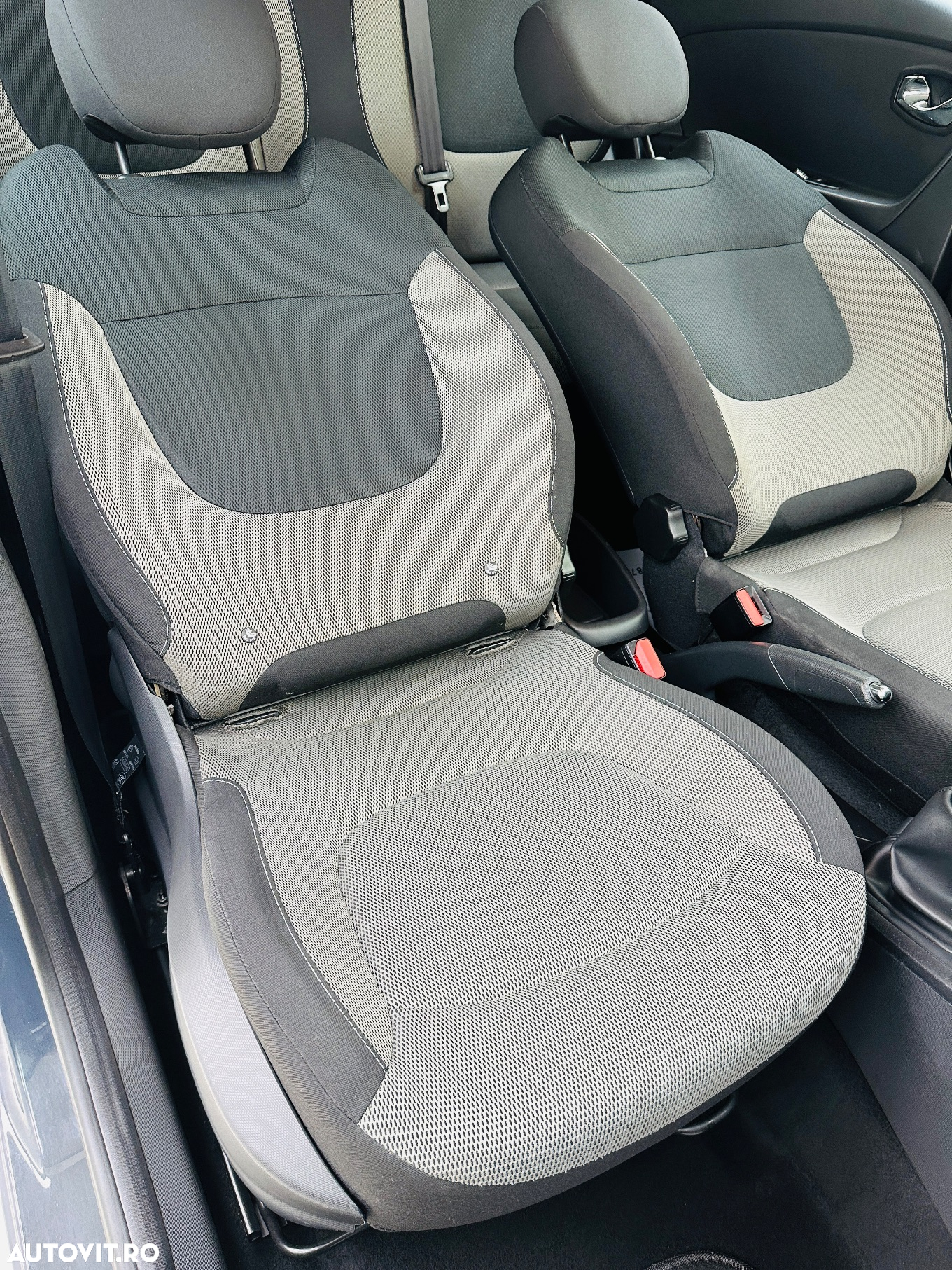 Renault Captur - 24