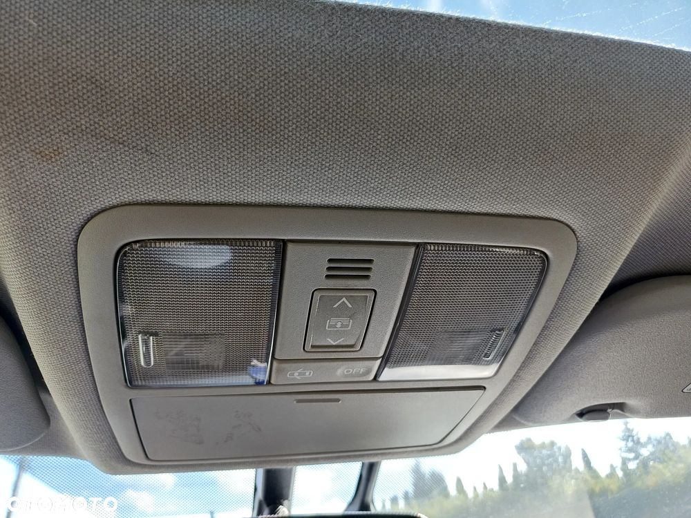 Toyota Auris 2.0 D-4D Premium - 19