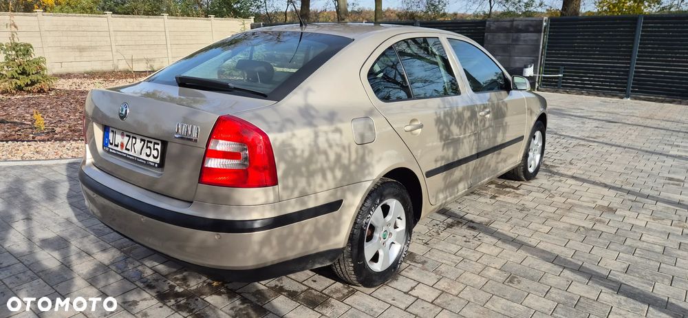 Skoda Octavia 1.6 Active - 4