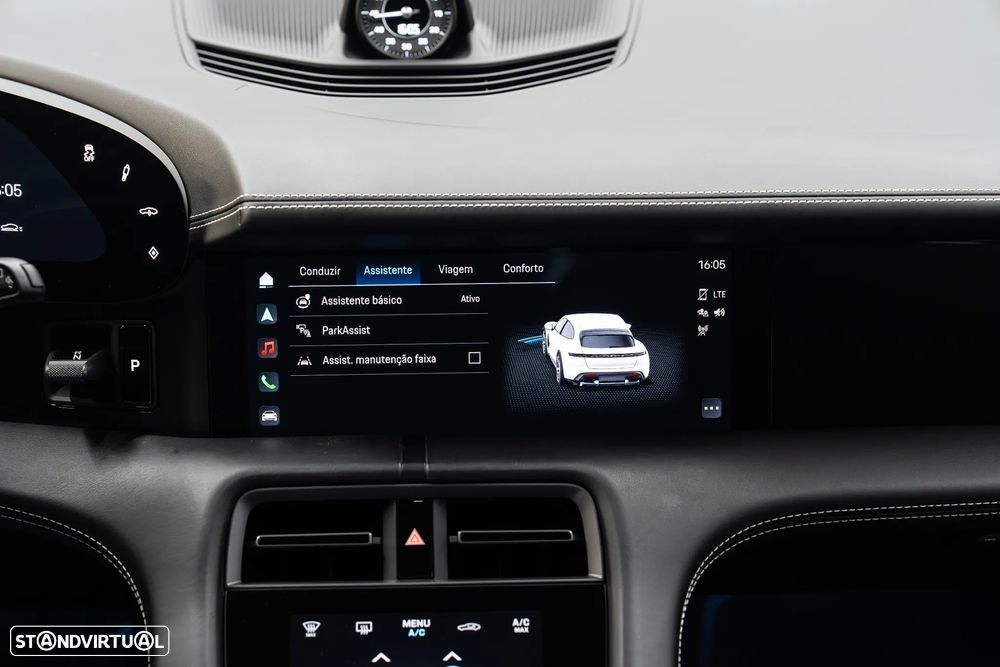 Porsche Taycan Cross Turismo 4 - 52