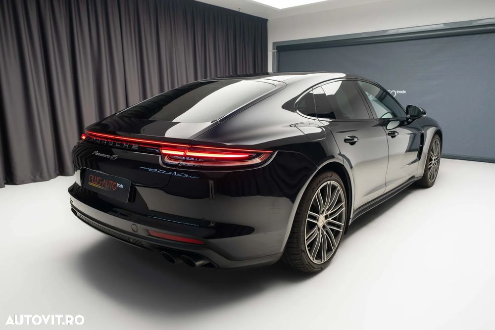 Porsche Panamera 4S - 8