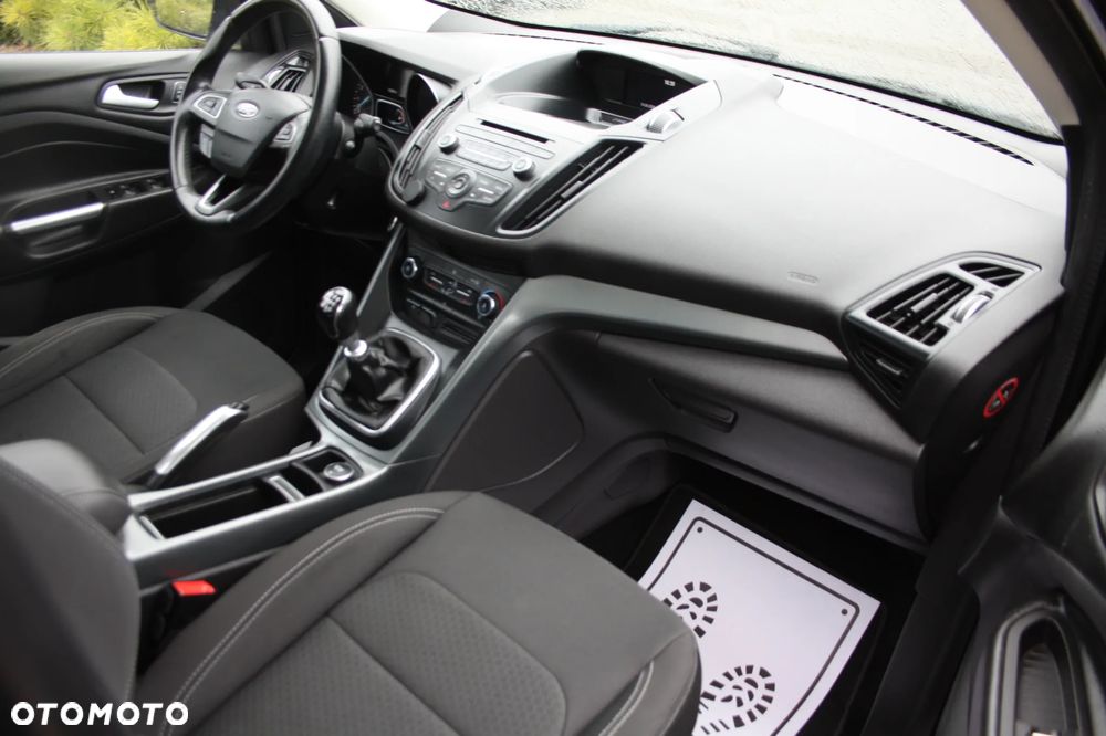 Ford Kuga 1.5 EcoBoost 2x4 Individual - 9