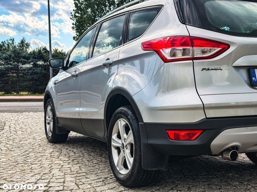 Ford Kuga 1.5 EcoBoost 2x4 Titanium - 10