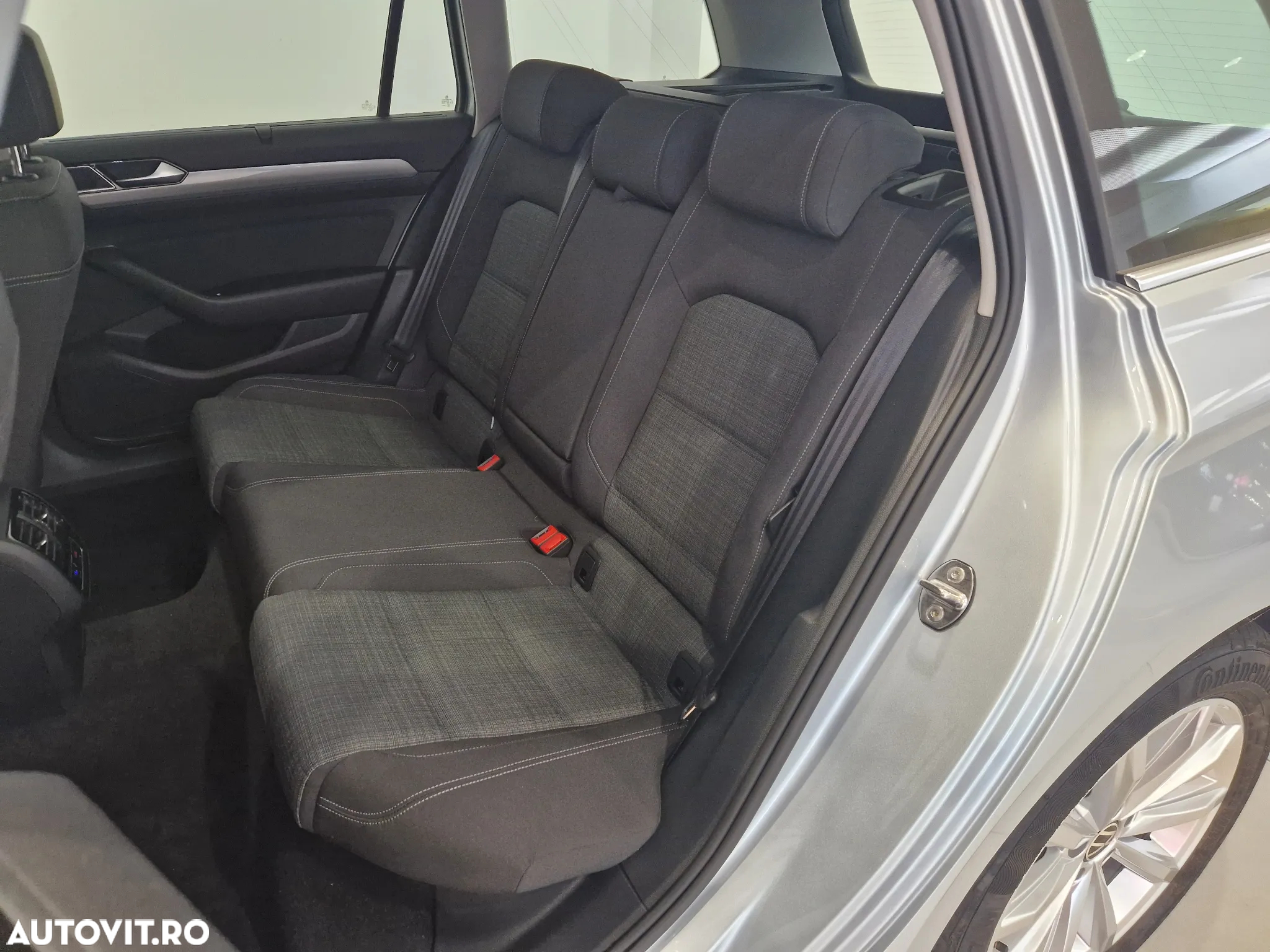 Volkswagen Passat Variant 2.0 TDI DSG Comfortline - 13