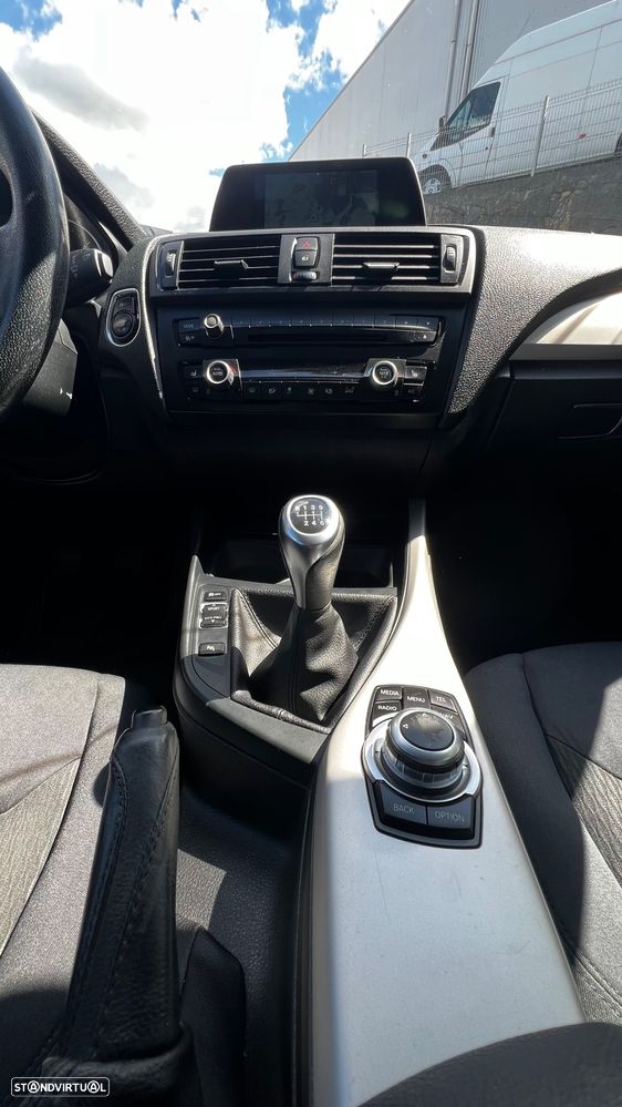 BMW 118 d Sport Line - 14