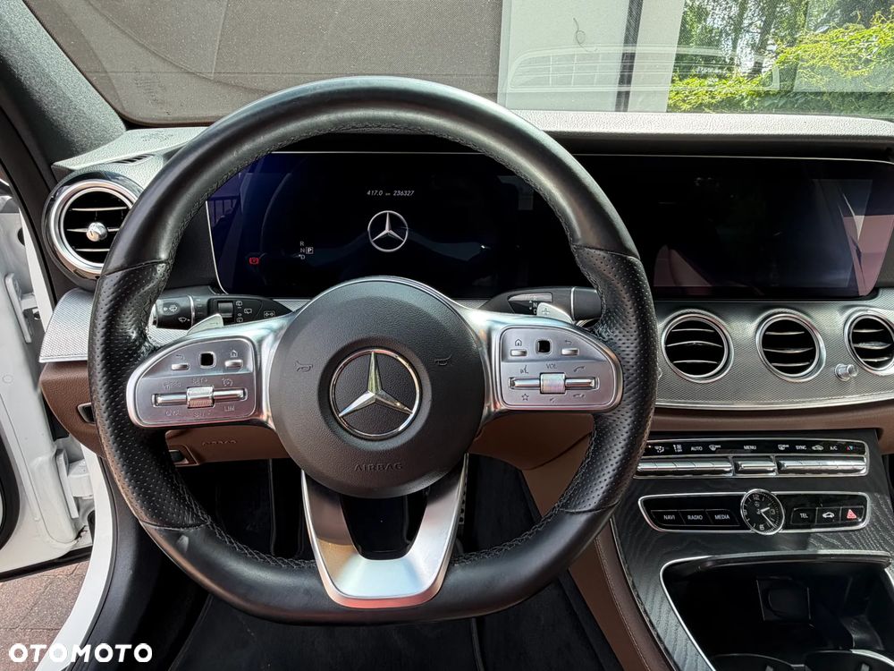 Mercedes-Benz Klasa E 220 d 4-Matic - 19