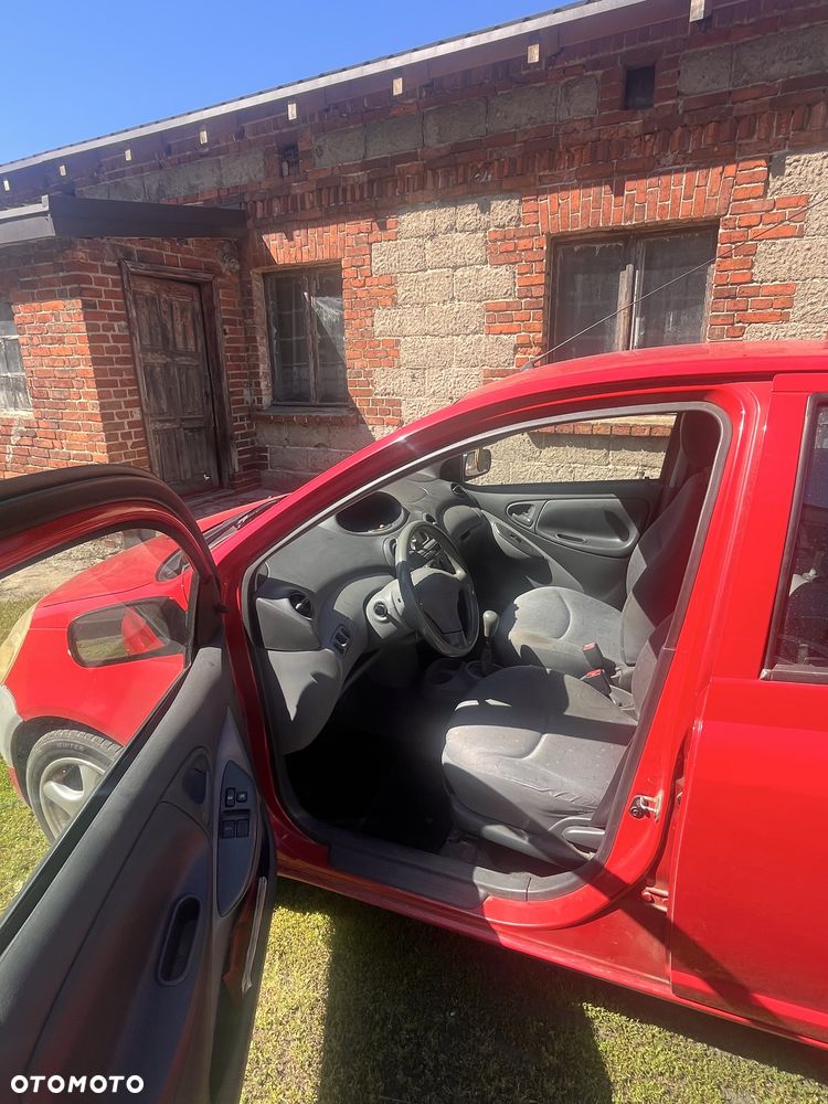Toyota Yaris - 7