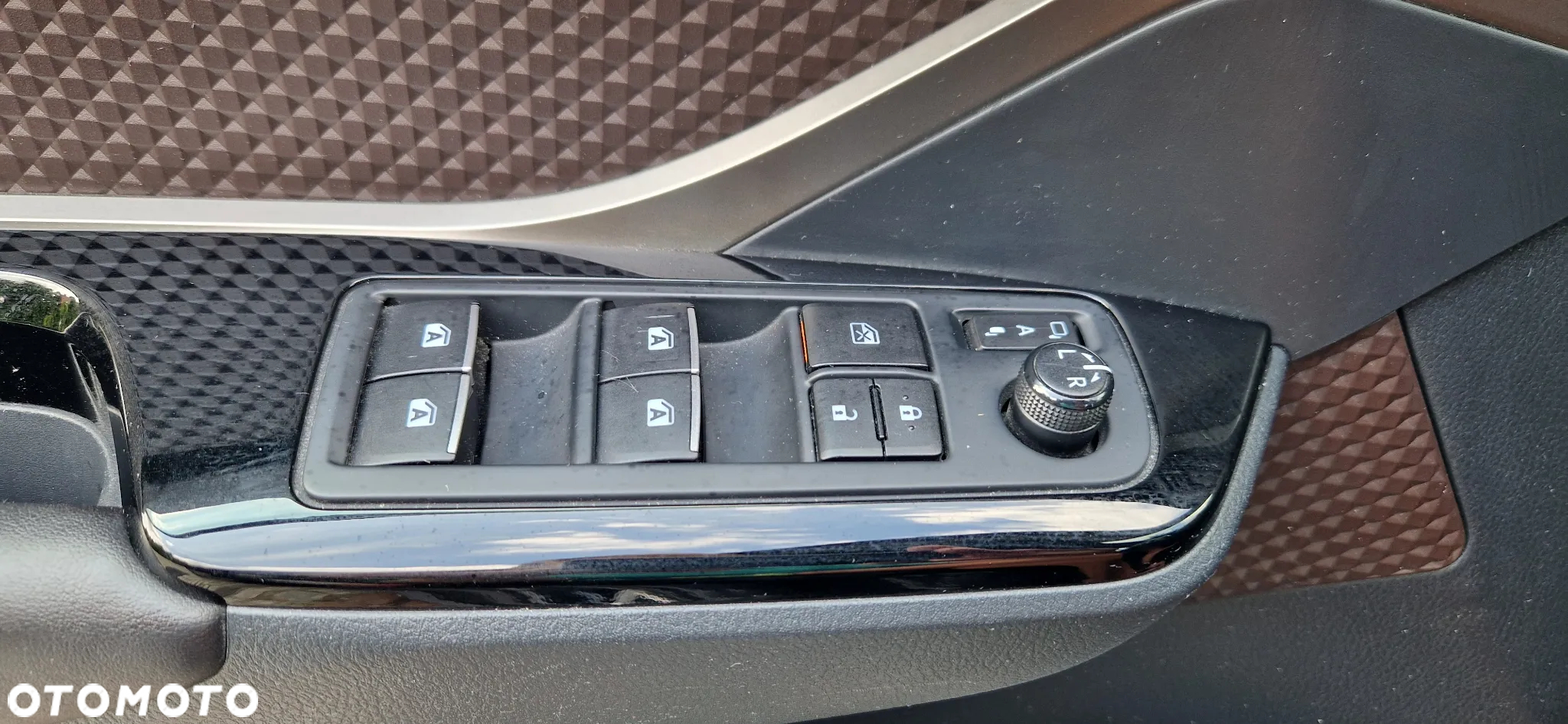 Toyota C-HR 1.8 Hybrid Prestige - 24