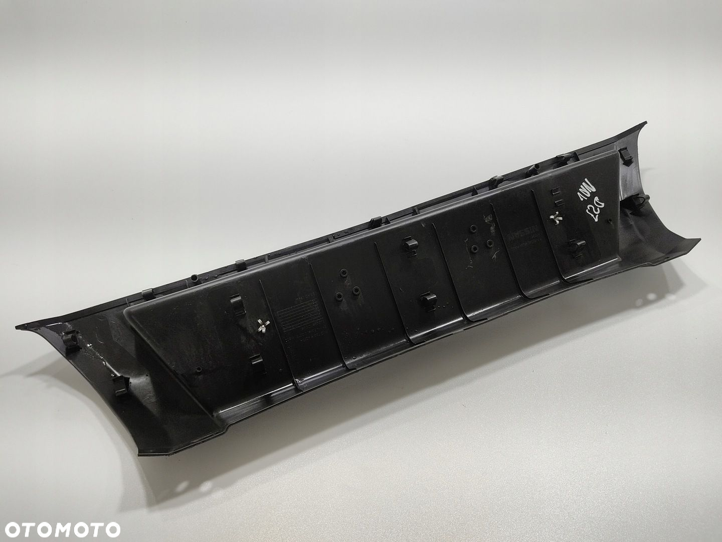 ZDERZAK TYŁ TYLNY ŚRODKOWY NISSAN NAVARA IV D23 NP300 2015-2022 - 8