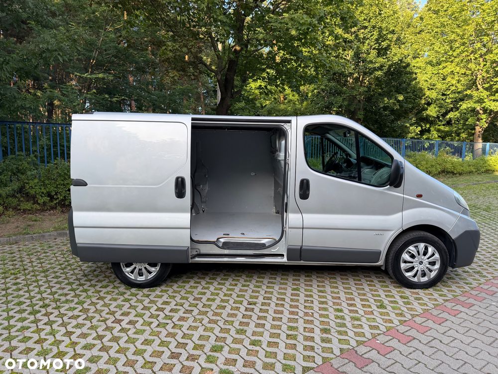 Opel Vivaro - 11