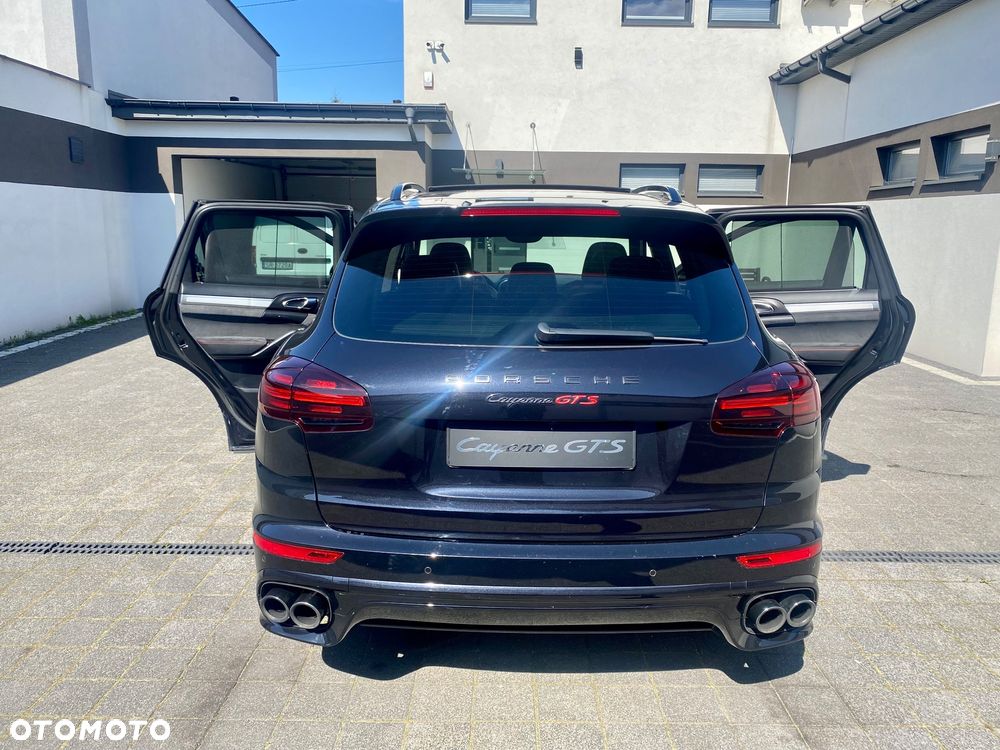 Porsche Cayenne GTS - 11