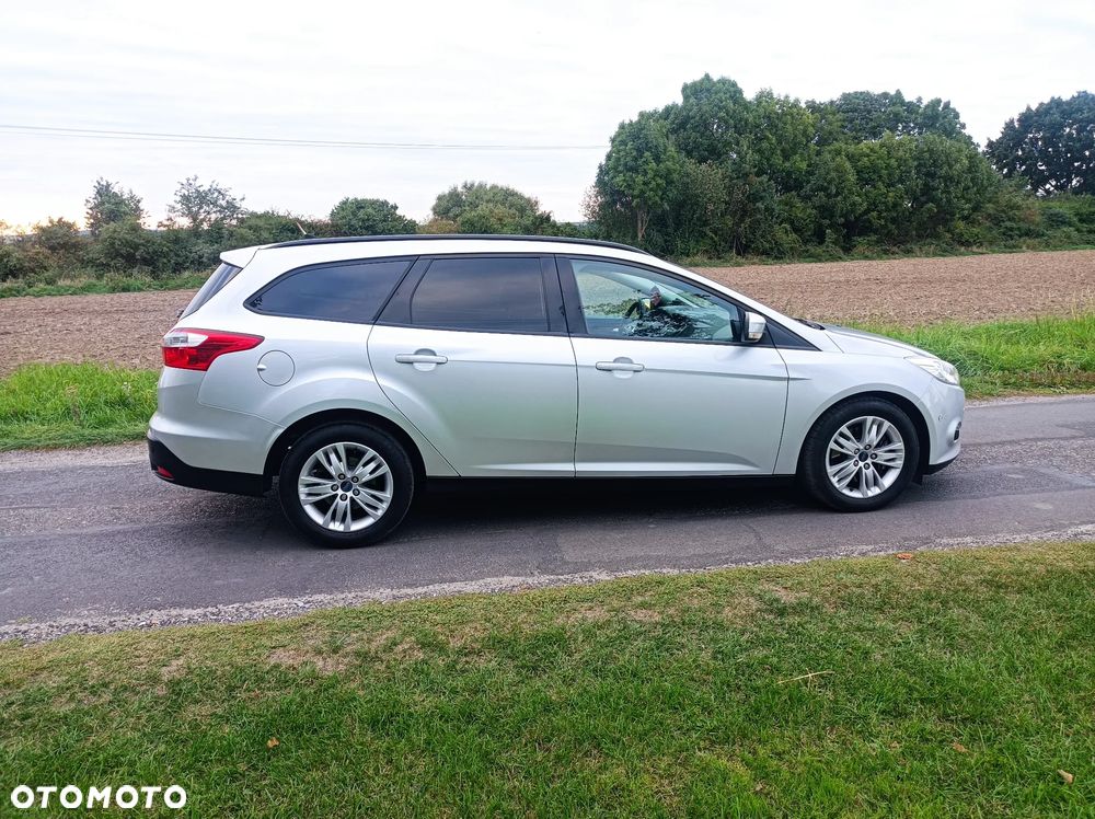 Ford Focus 1.6 TDCi DPF SYNC Edition - 34