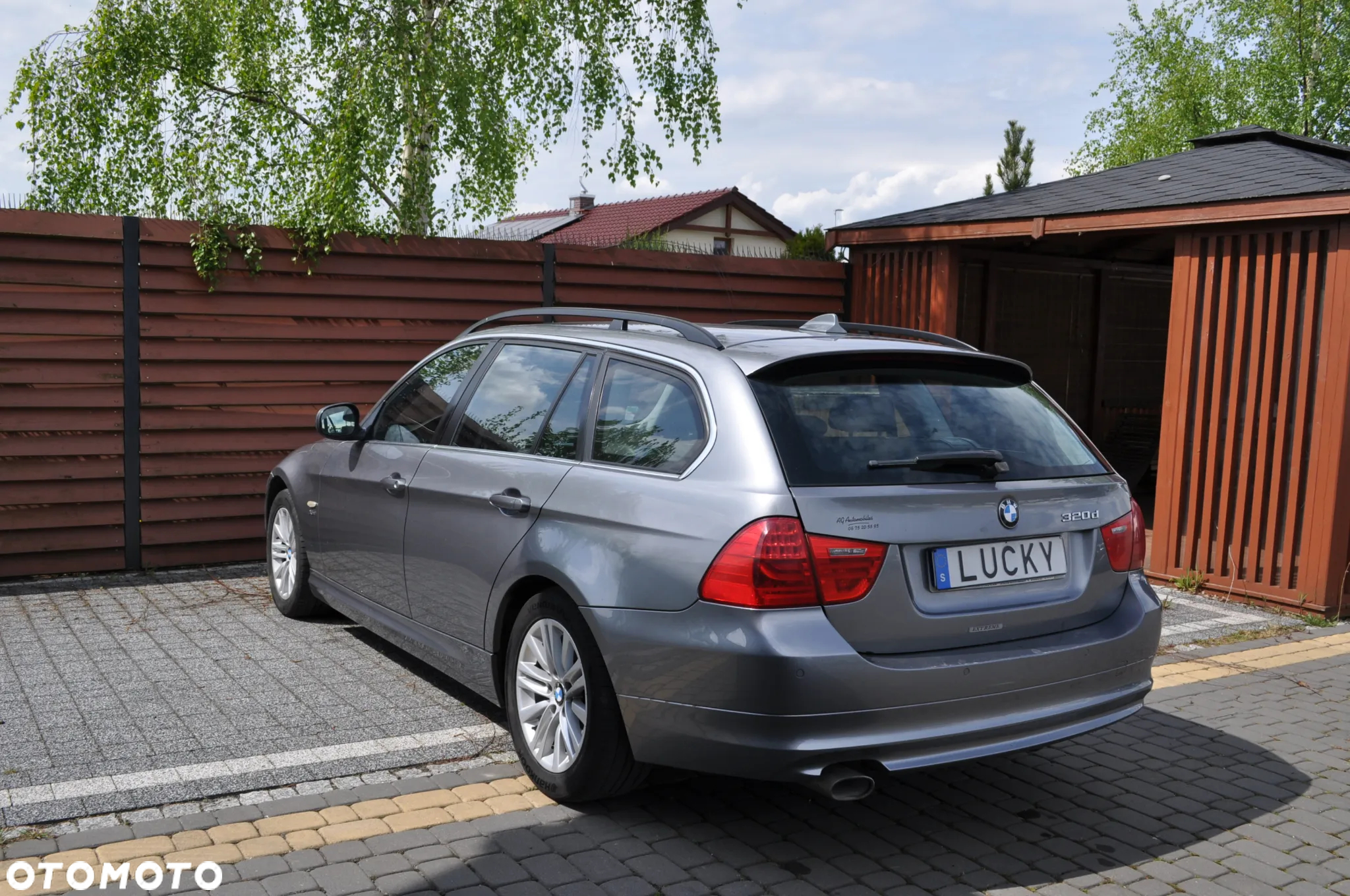 BMW Seria 3 320d xDrive DPF Touring - 2