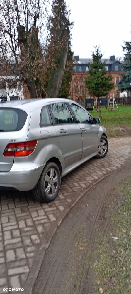 Mercedes-Benz Klasa B 200 SPORT EDITION - 4