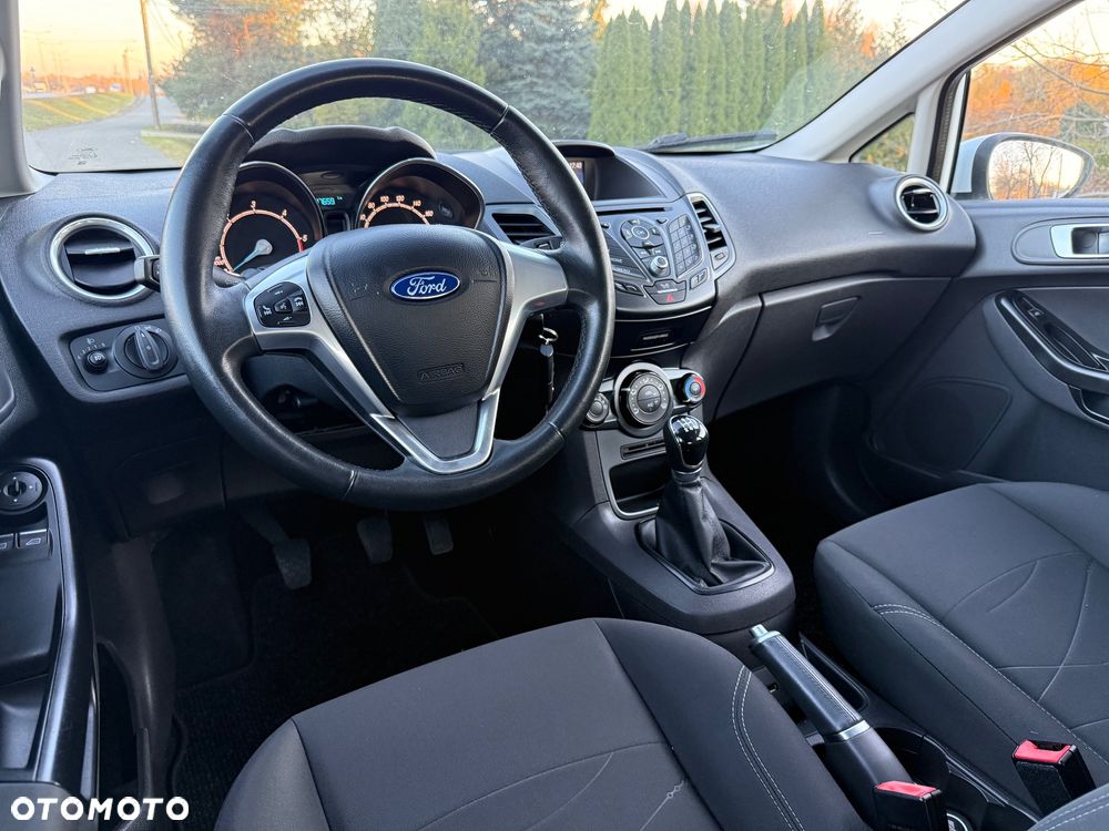 Ford Fiesta 1.5 TDCi St&St SYNC Edition - 23